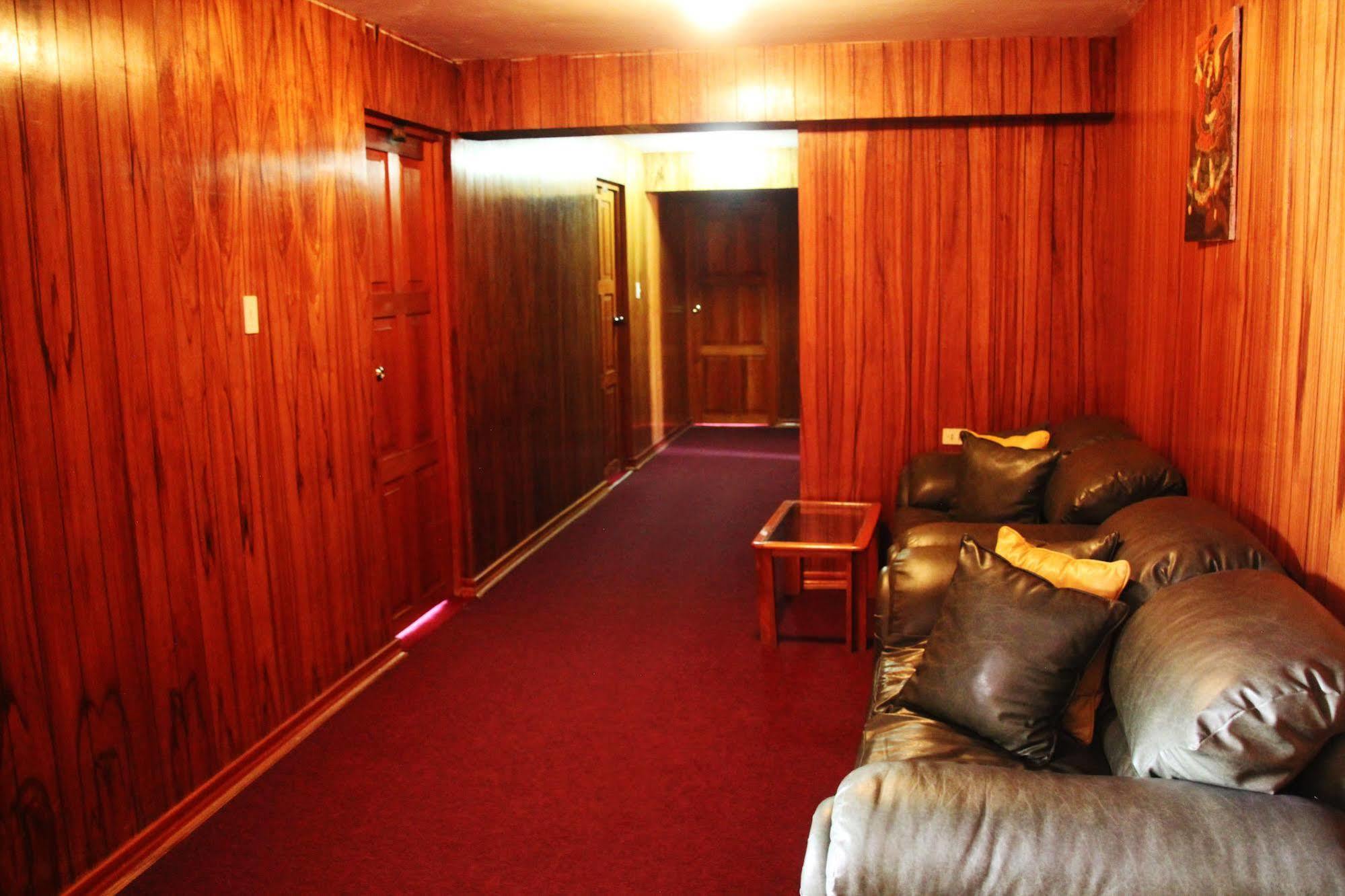 פונו Kaaro Hotel El Buho מראה חיצוני תמונה